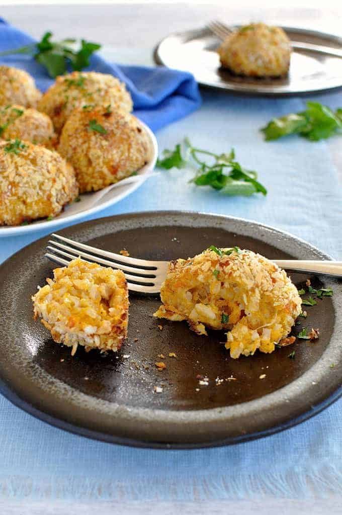 Including the secret for the perfect golden crunchy crumb and keeping your fingers clean! #italian #risotto #leftovers