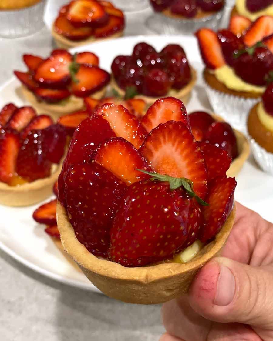 Making of a cookbook - Strawberry Tart fail